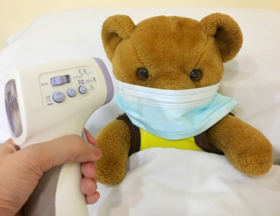 風邪?インフル?コロナ?症状の違いと受診の目安を医師が解説